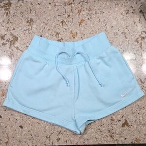 Nike Women's Light Blue Athletic Shorts Med Soft‎ Comfy Pockets